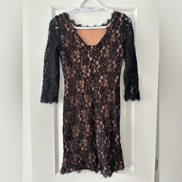 Babaton Rafael Dress - Picture 2 of 2